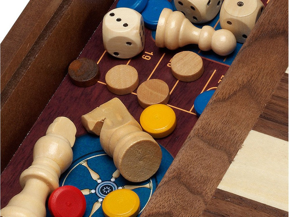 Szachy / Warcaby / Backgammon / Gęś / Chińczyk Deluxe (1615)