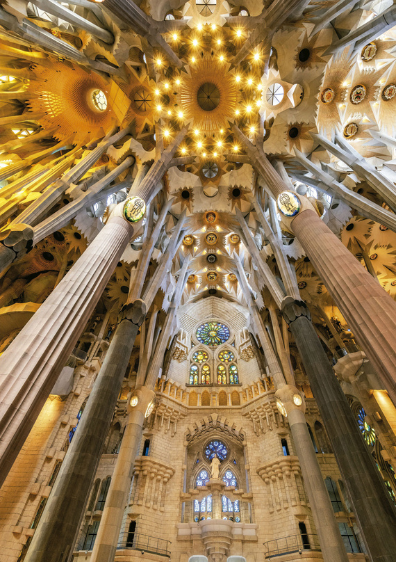 Puzzle 1000 el. Wnętrze Sagrada Familia / Barcelona / Hiszpania